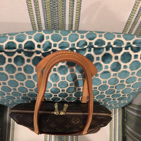 SOLD on EBAY Louis Vuitton Monogram Sac Coussin GM - Picture 4 of 8